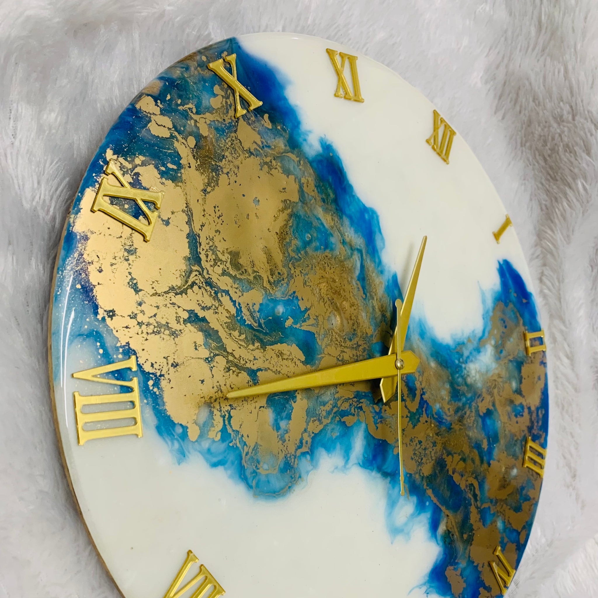 Blue shore - clock